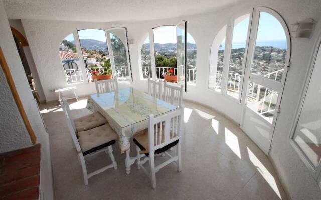 Bellevue - sea view holiday home with private pool in Benissa