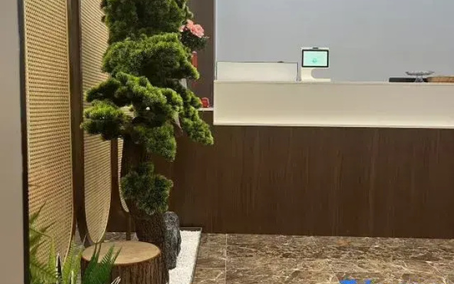Yunke Riverside Mercure (Liuzhou Sanjiang Drum Tower Fengyu Bridge)