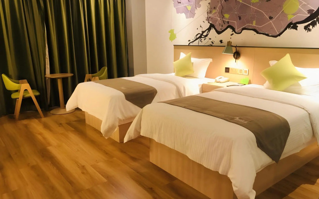 Vatica Huanggang Luotian County City Square Hotel