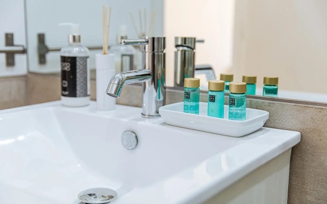 Oporto Gardens - Historical House