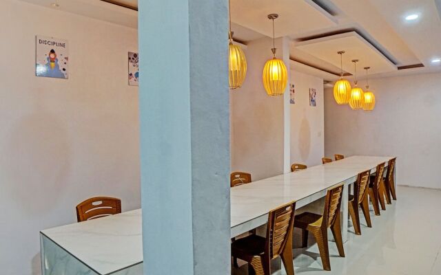 OYO 92721 Planet Guest House Syariah