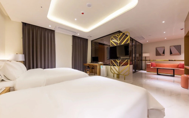 Cheongju J Hotel