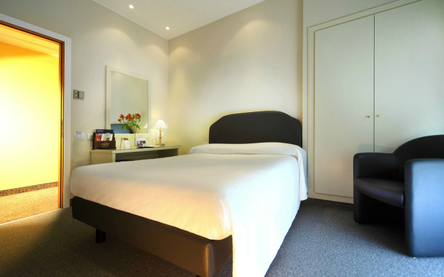 National Hotel