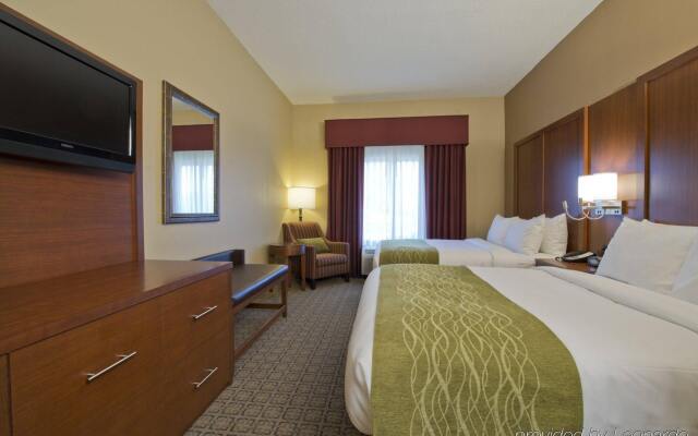 Russell Inn & Suites