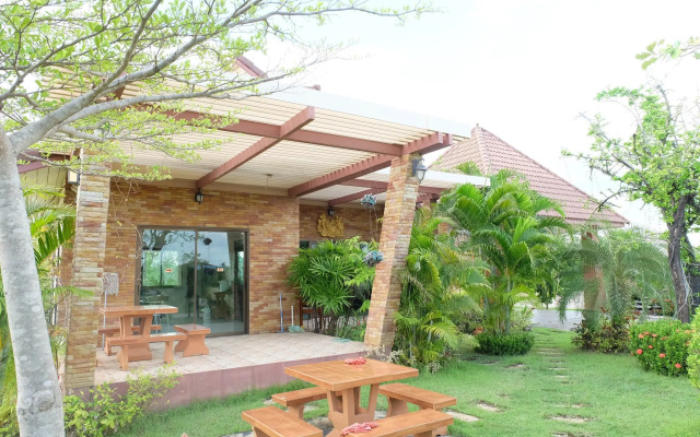 ThaiSomboon BigHome Resort