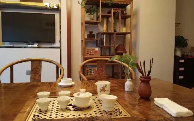 Meigao Hotel (Tongren High-speed Railway Station)