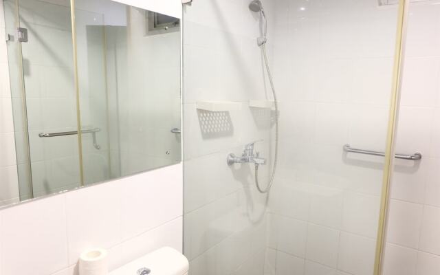 2 Bedroom Senayan Apartment by Travelio