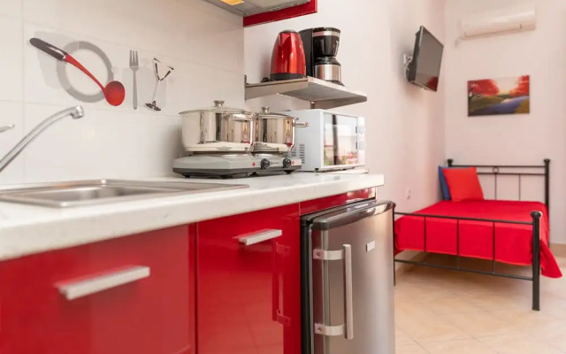 Naxos Diamond Studios Apartments