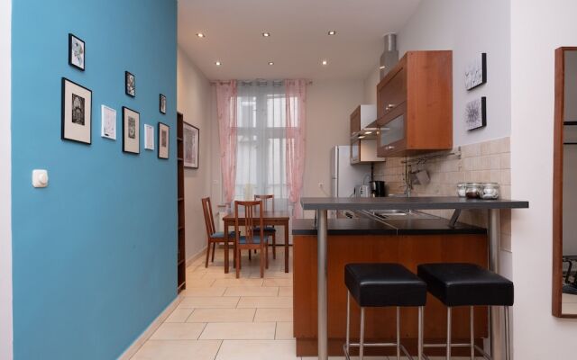 Wawel Apartments - Riverside Castle