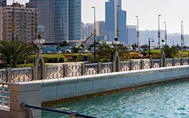 апарт-отель Adagio Abu Dhabi Al Bustan