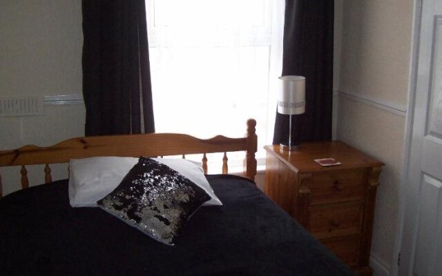 Avalon Hotel - Guest House