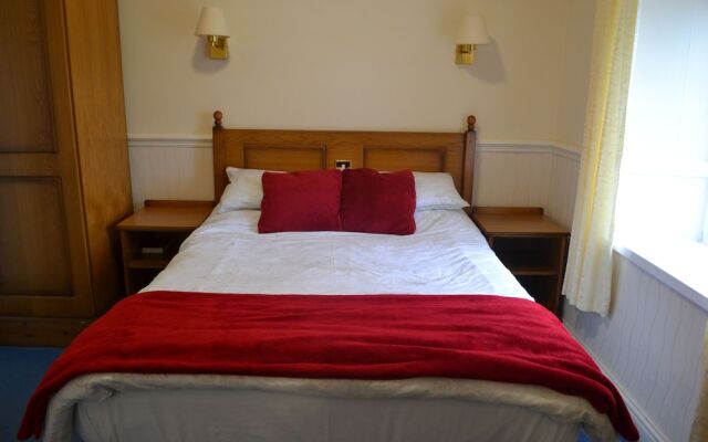 Breeze Hill Hotel