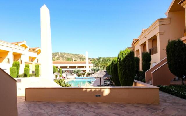 LUXURY APARTMENT - T2 vue sur piscine - PRAIA DA LUZ