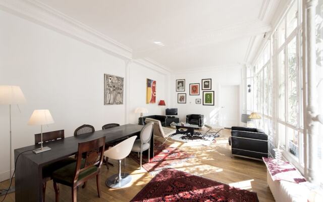 Sunshine Loft in Montmartre