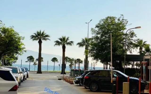 Lungomare Apartments