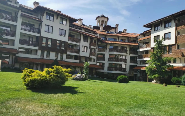 Sunny studio apartment - few steps from Gondola