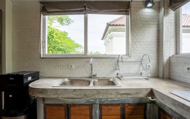 Lolo Apartment by Hombali
