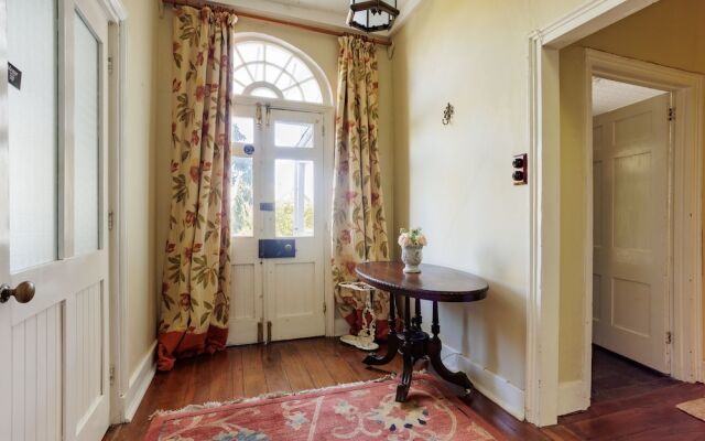 Wollaston House by the BnB Collection