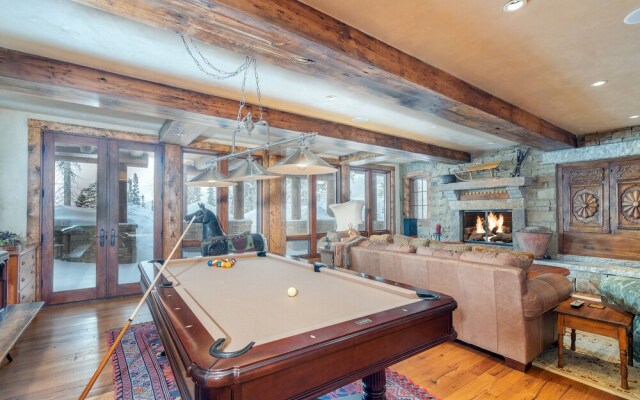 Hilltop Hideaway by Exceptional Stays