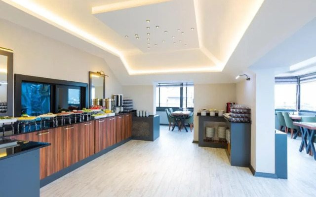 Azra Suite Otel