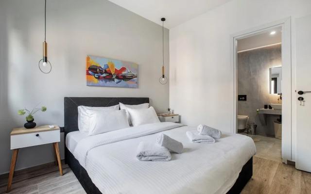 Sway - Chic 1-BR Apt & Balcony in Athens