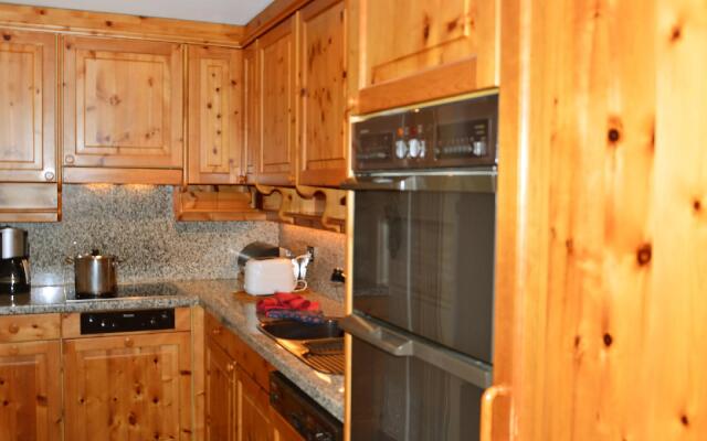 Chesa Polaschin B - B6 - One Bedroom