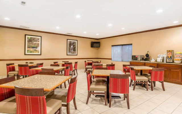 Comfort Inn & Suites