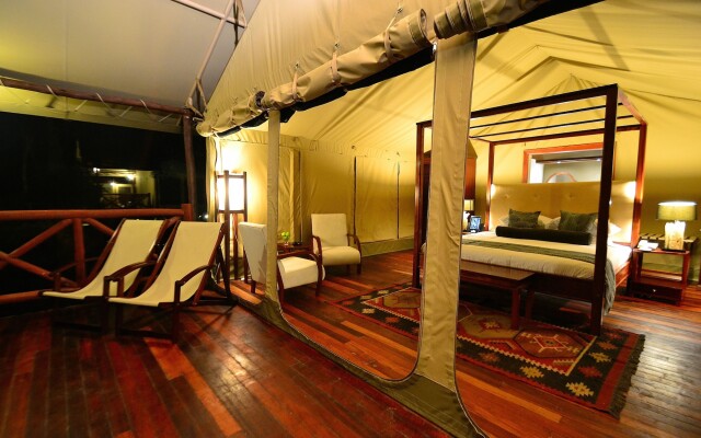 Kiboko Luxury Camp