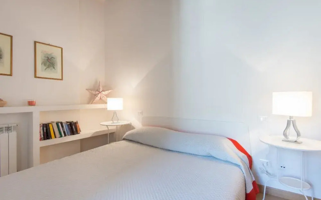 RSH Trevi Fountain Luxury Apartment