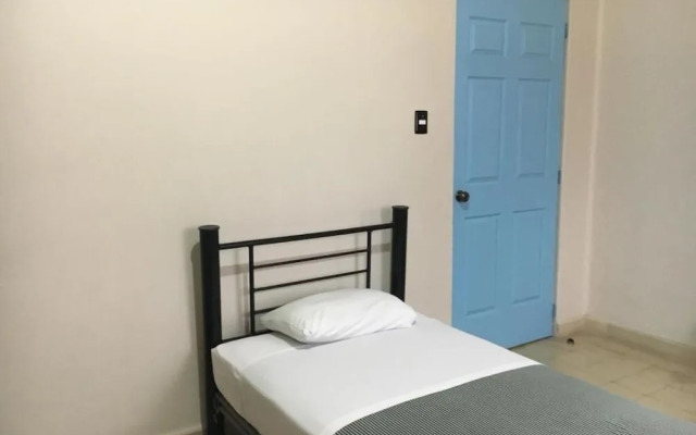 Andaina Hostel