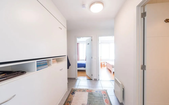 Apartment With Frontal Sea-views