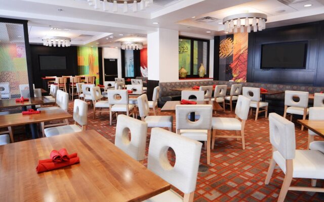 Holiday Inn National Airport/Crystal City by IHG