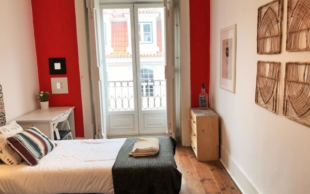 Spacious charming flat - heart of Lisbon