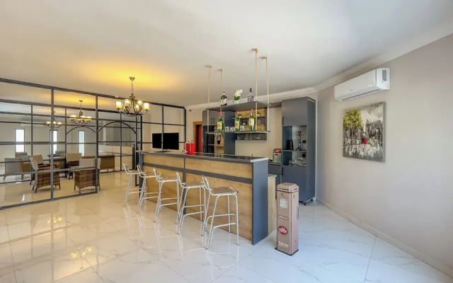 Tangiers Hotel