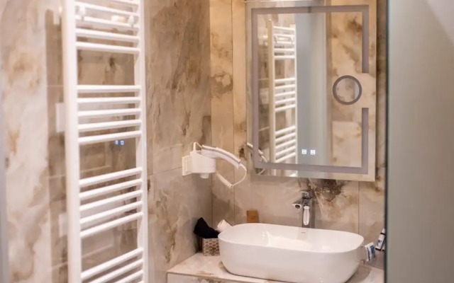 Trikala Mall Suites !
