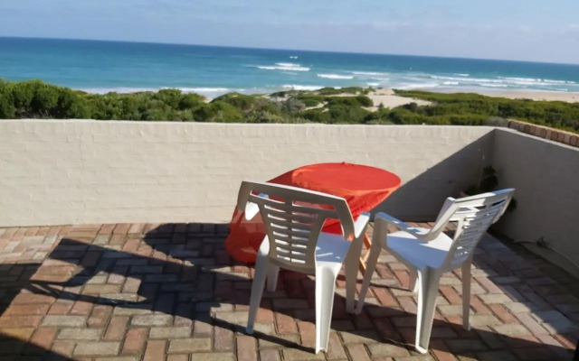 The Sparrow's Nest Beach-Front Self-catering