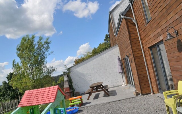 Grand Holiday Home in Durbuy with Garden