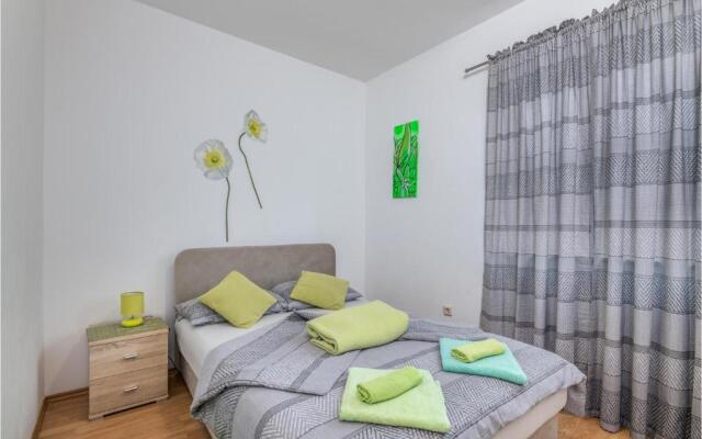 Nice Apartment in Skrpcici With Wifi and 3 Bedrooms