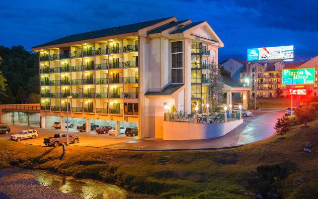Pigeon River Inn