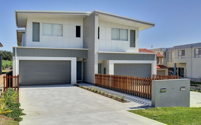 Seas the Day, 41B Ocean Avenue