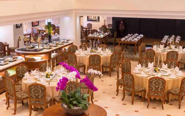 Grand Saigon