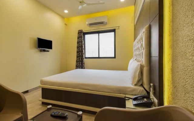 Aasra Lodge by OYO Rooms
