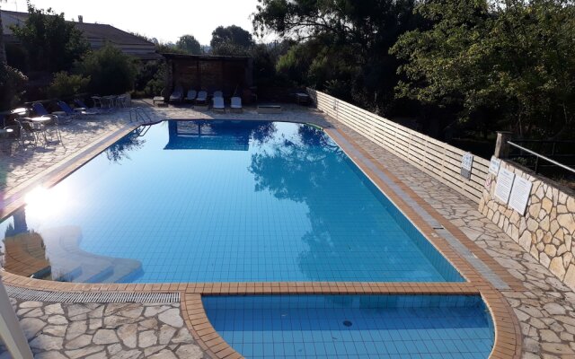 Pierhouse Hotel in Gouvia