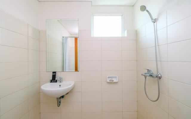 Comfy And Tidy 2Br Apartment At Woodland Park Residence Kalibata