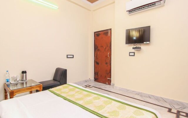 OYO 13478 Hotel Surabhi Garden