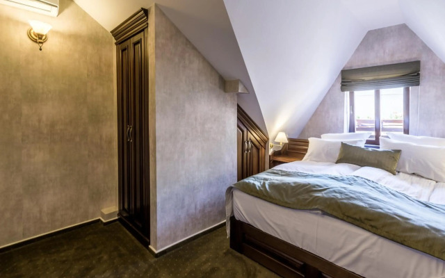 Noblesse Boutique Hotel