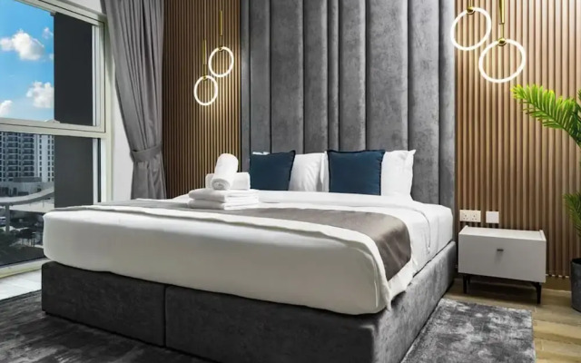 Luxe Ventures Waters Edge Haven