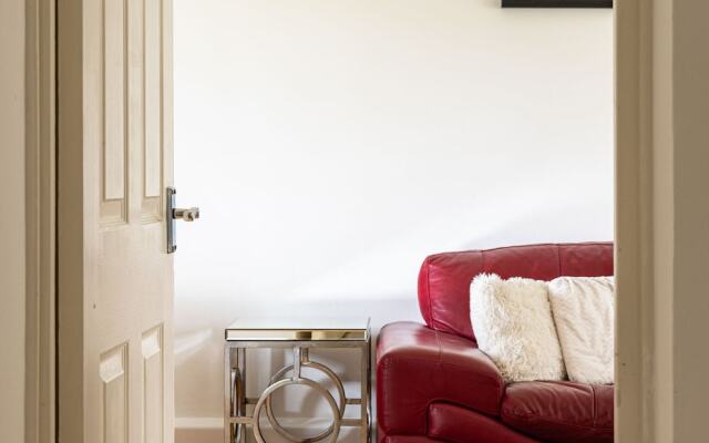 2-bed by Battersea Park