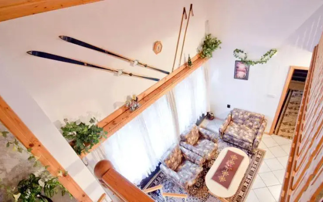 Palyongov Guest House