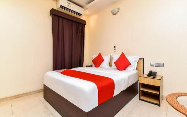 OYO 1202 Royal Plaza Residence -3